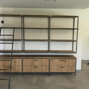 ספריה רחבה לבית